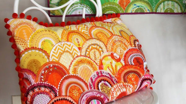 DEBORAH LOUIE - RAINBOW GLAMOROUS CLAMS CUSHION/WALL HANGING: BOOK & TEMPLATE SHEET