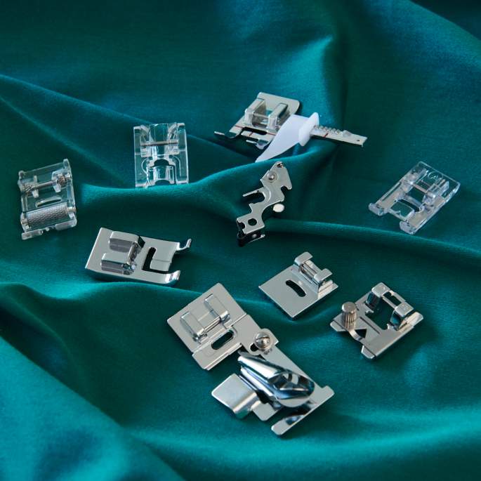 bernette feet - b77/79