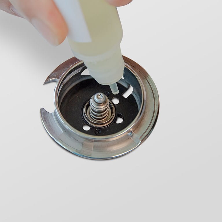 BERNINA CANADA - Oil Bottle, Filled, 560/580/7/8 Series