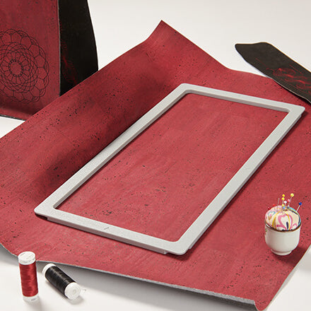 BERNINA CANADA - Medium Border Magnetic Embroidery Hoop 6.5" x 15.75” 108995.70.00