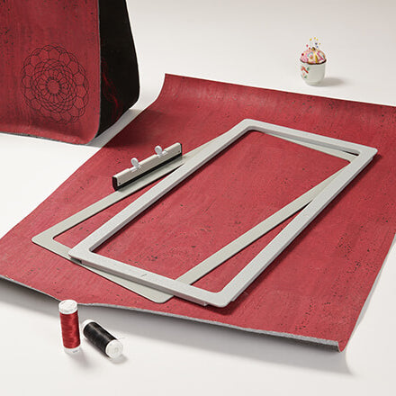 BERNINA CANADA - Medium Border Magnetic Embroidery Hoop 6.5" x 15.75” 108995.70.00