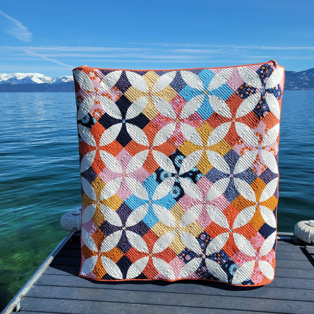 CRINKLY QUILTS - Flowering Patchwork Quilt Pattern