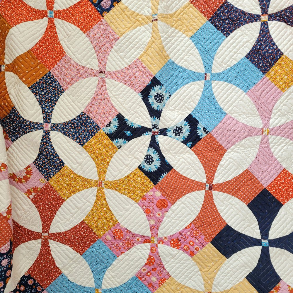 CRINKLY QUILTS - Flowering Patchwork Quilt Pattern