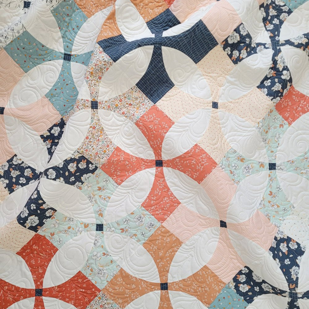 CRINKLY QUILTS - Flowering Patchwork Quilt Pattern