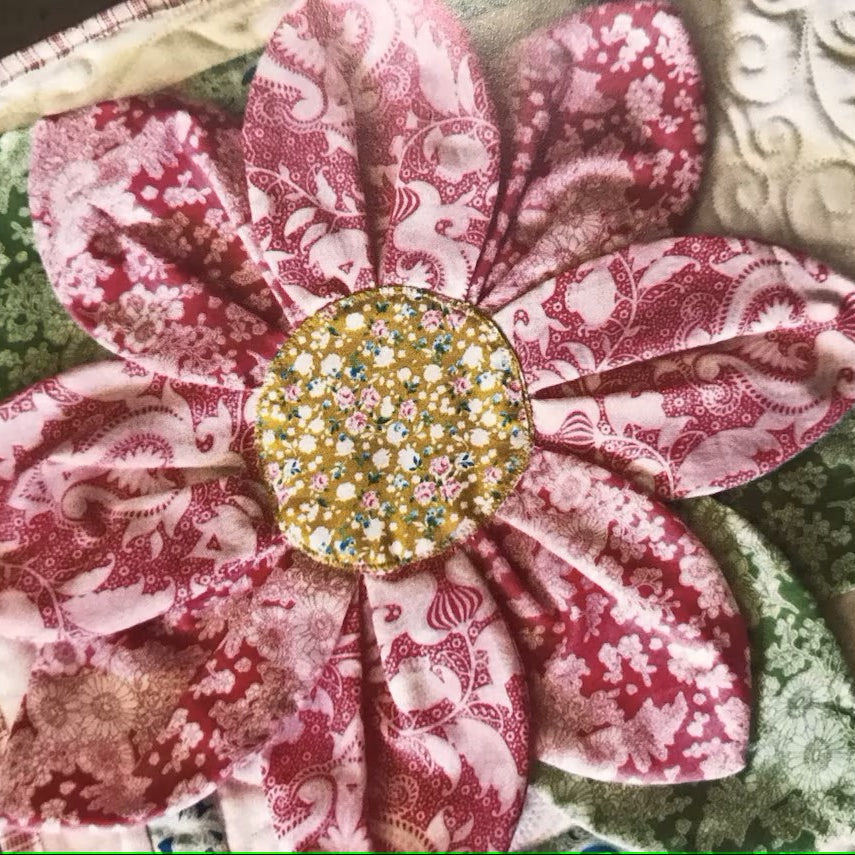 Sugar Bee Quilts - Petal Pop Flower Runner Pattern