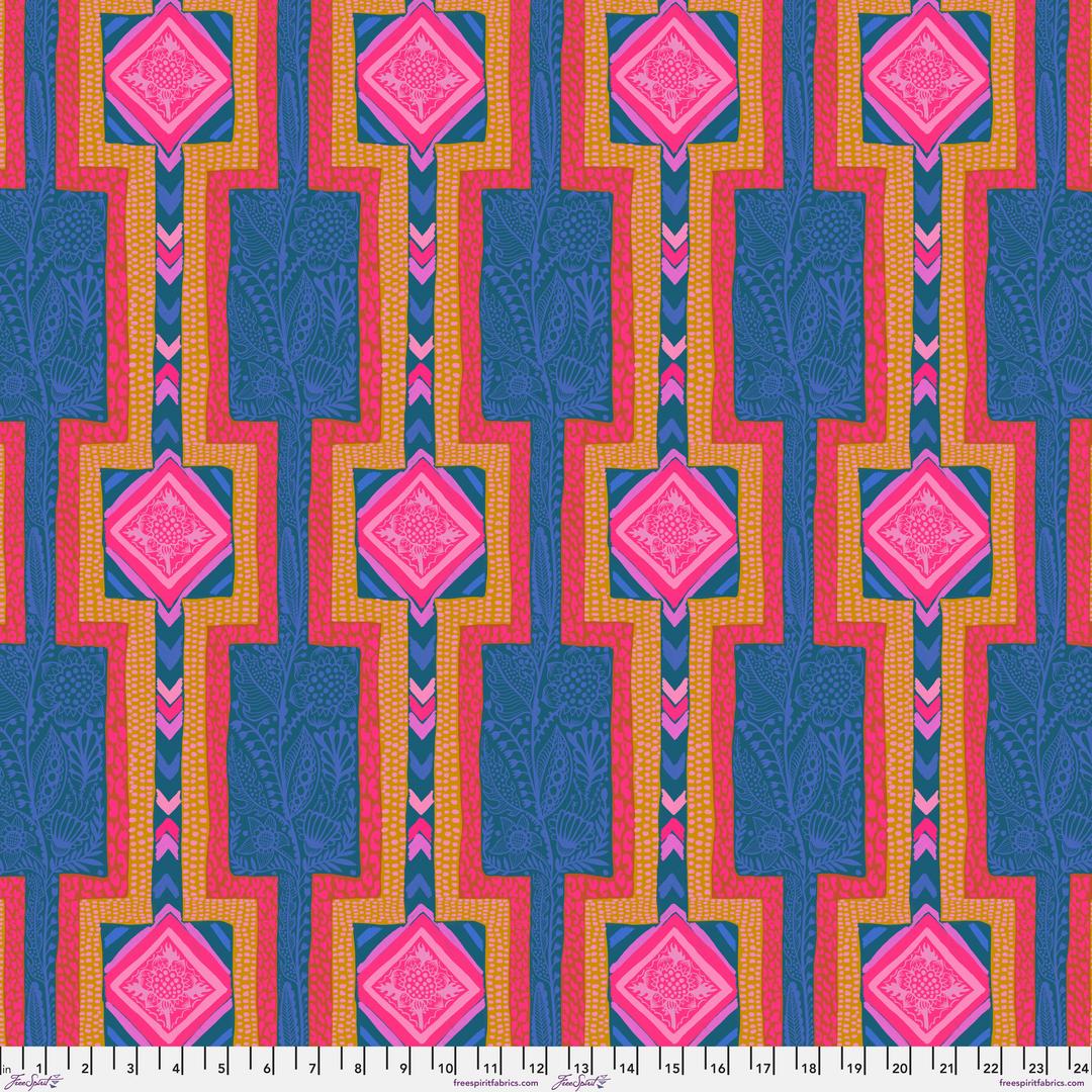 Anna Maria - BRAVE - Labyrinth, Royal