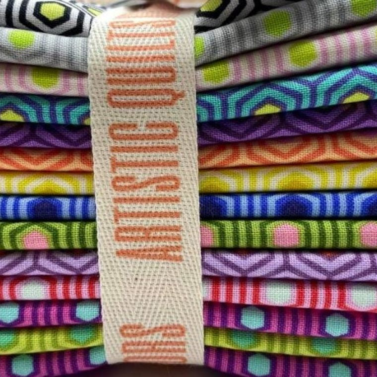 TULA PINK - TRUE COLORS - HEXY Fat Quarter Bundle - Artistic Quilts with Color