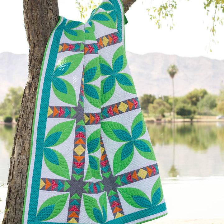 ON WILLIAM'S STREET - PARADISE MODERN QUILT PATTERN - Artistic Quilts with Color