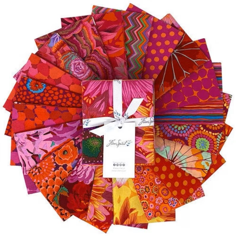 KAFFE FASSETT COLLECTIVE CLASSIC PLUS FAT QUARTER BUNDLE