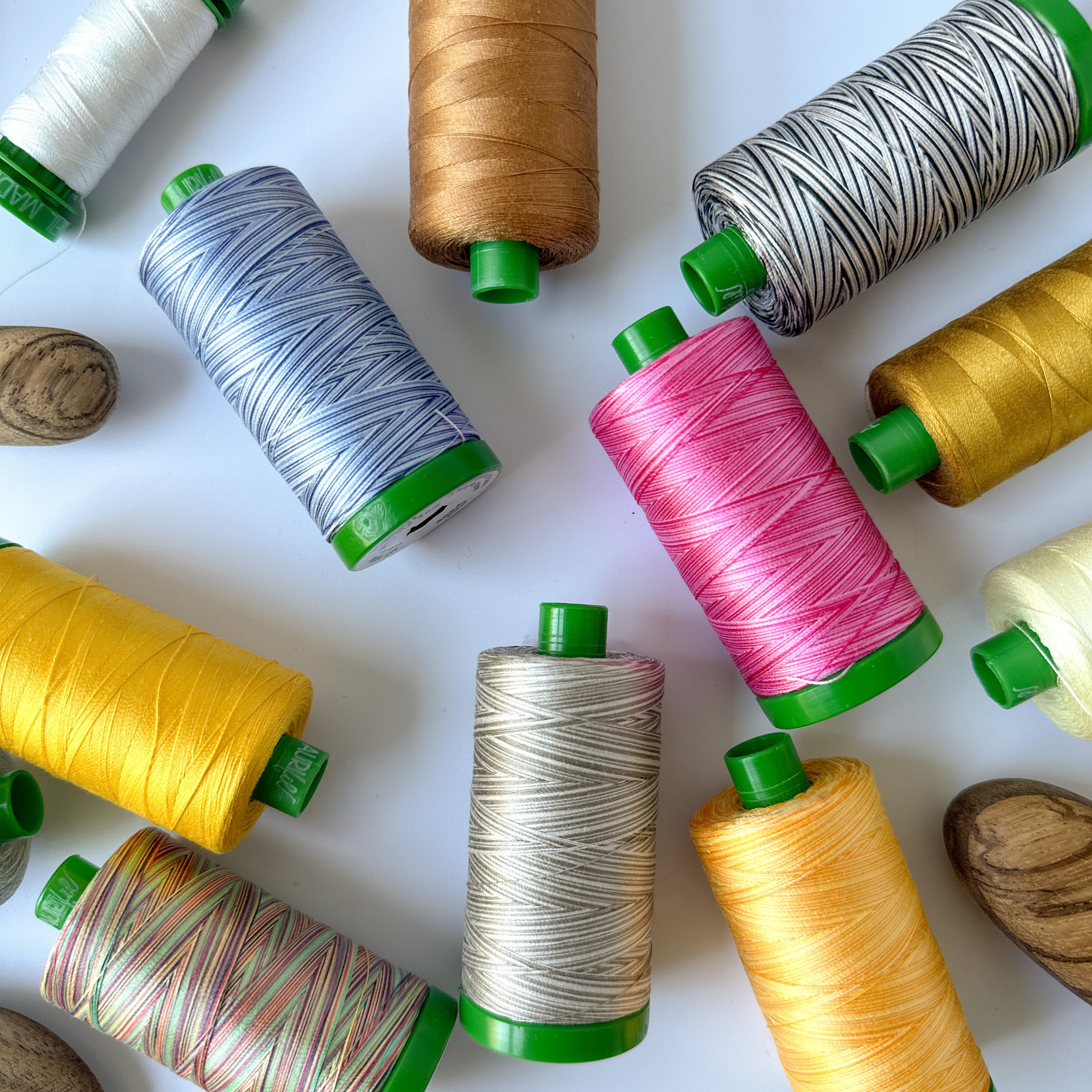 AURIFIL - Mako 40 WT VARIEGATED