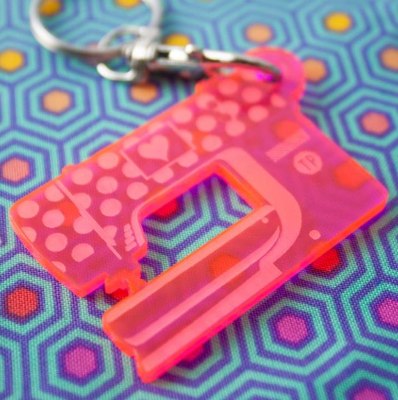 PAPER PIECES - TULA PINK - Sewing Machine Keychain