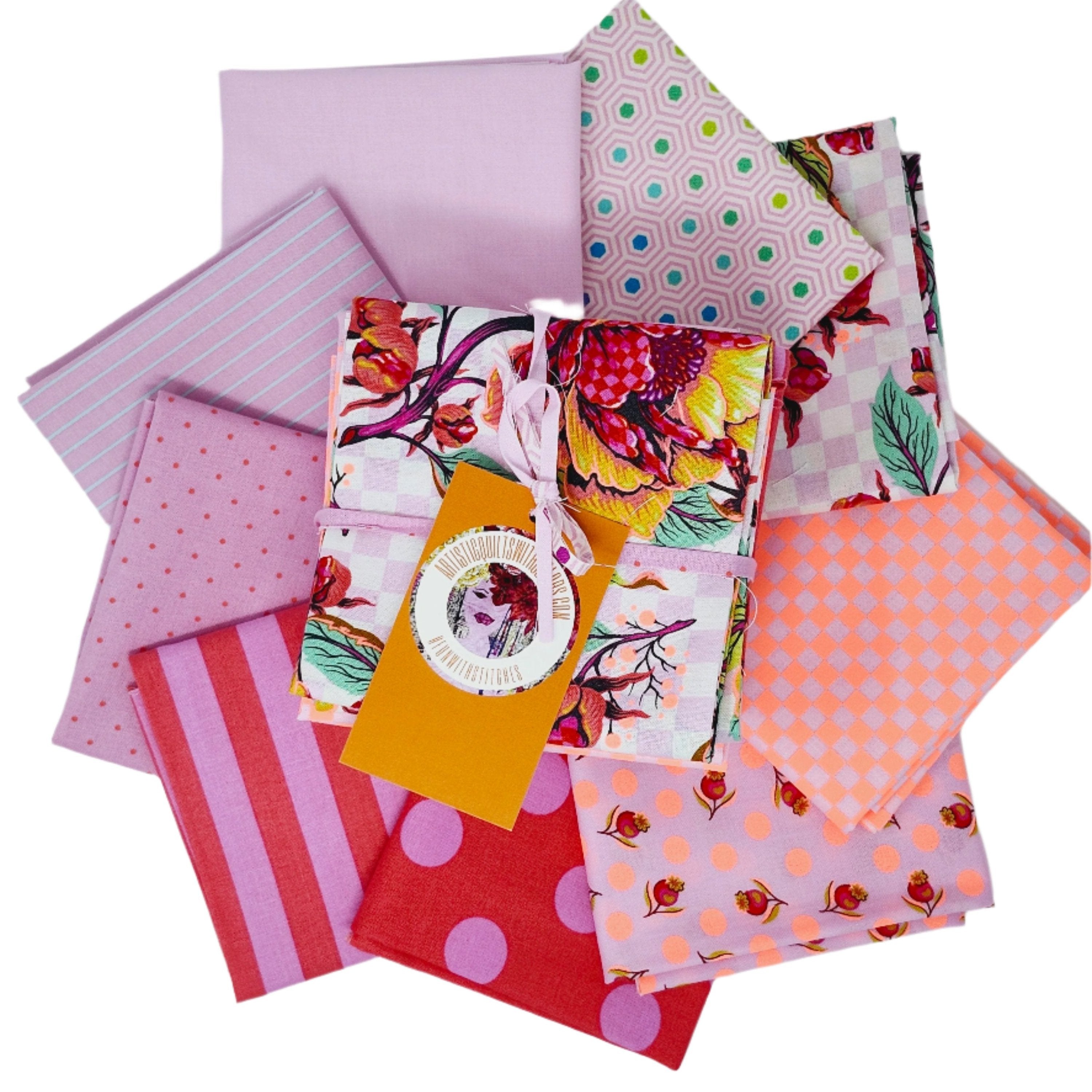 Tula's True Colours Pom Pom Poppy - Tula Pink - PER QUARTER METRE Tula's True Colours Pom Pom Poppy - Tula Pink - PER QUARTER METRE