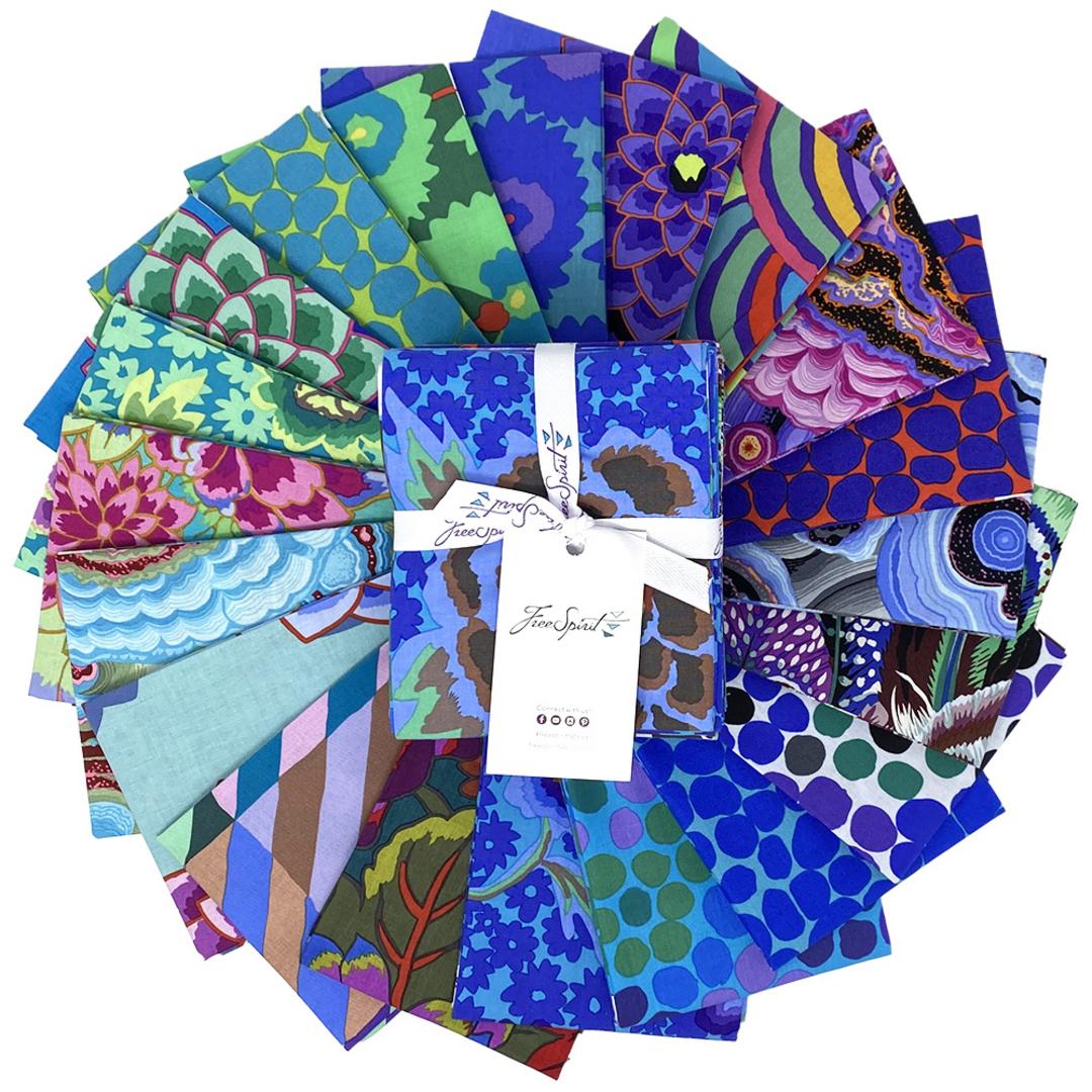 KAFFE FASSETT COLLECTIVE - KFC FEBRUARY 2022 - Neptune Colorway Fat Quarter Bundle - Artistic Quilts with Color