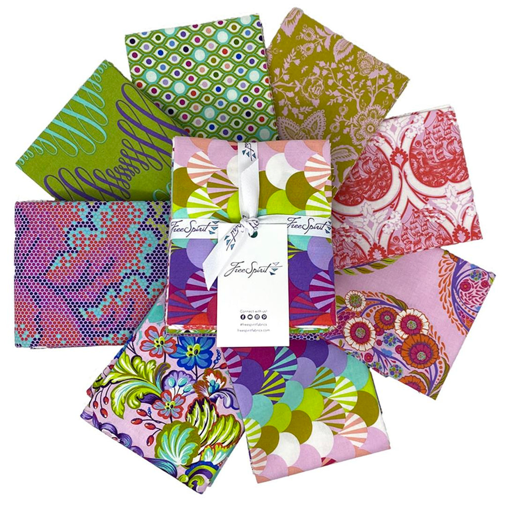 TULA PINK - PARISVILLE DÉJÀ VU - FAT STACK - Artistic Quilts with Color