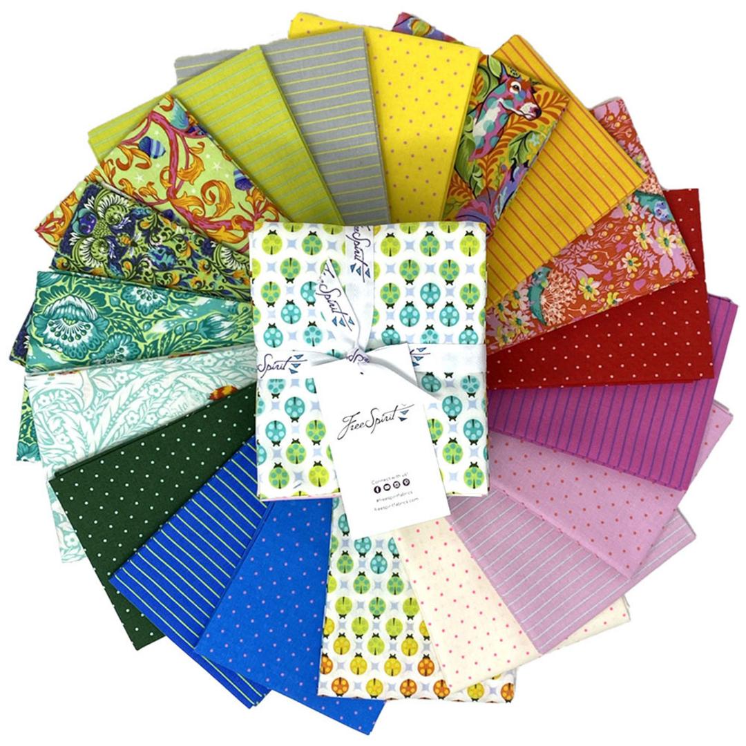 TULA PINK - TINY BEASTS - Tiny Beasts & Tiny True Colors, Glow Fat Quarter Bundle - Artistic Quilts with Color