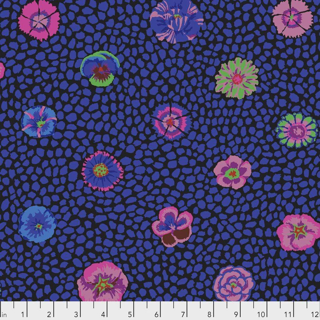 Artistic Quilts with Color Fabric Kaffe Fassett Collective AUGUST 2020 Guinea - Black SKU# PWGP059.BLACK SHIPPING JUNE 2021