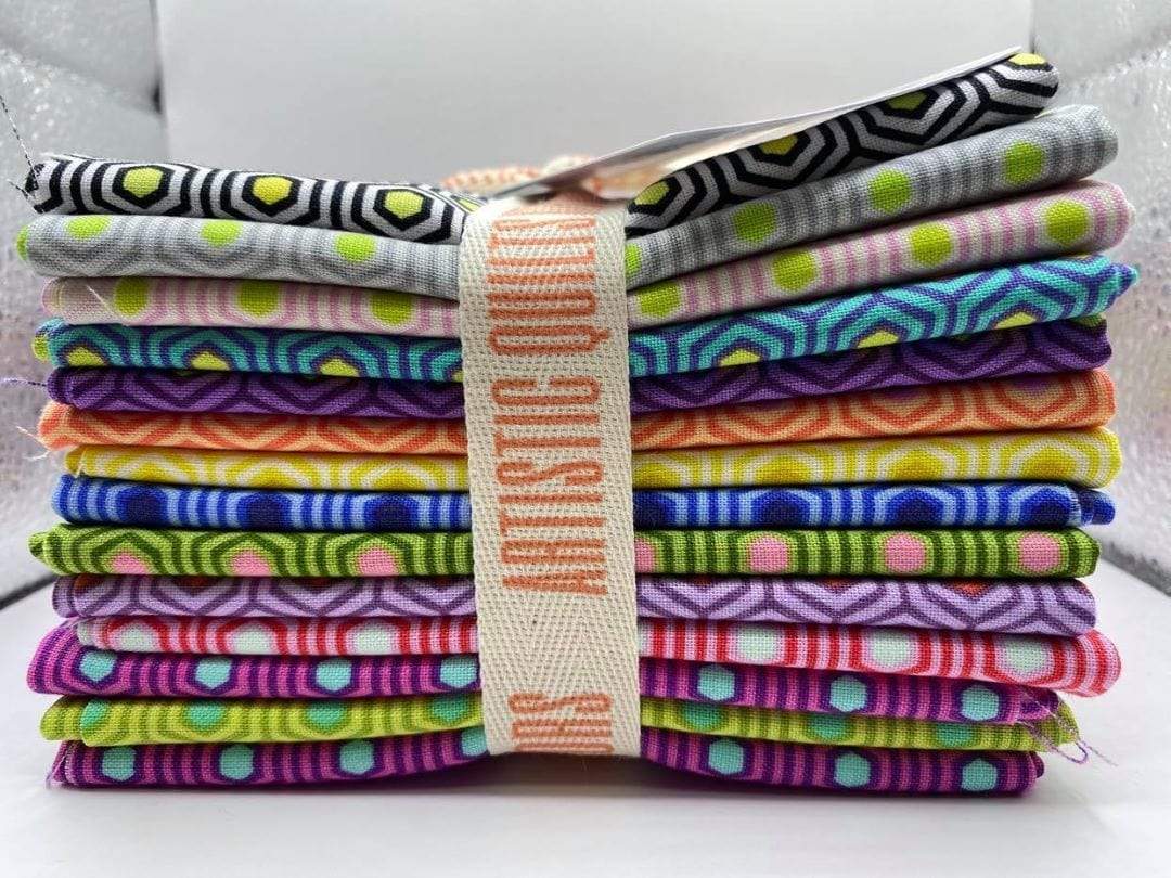 Artistic Quilts with Color Fabric TULA PINK - HEXY - IH Fat Quarter Bundle