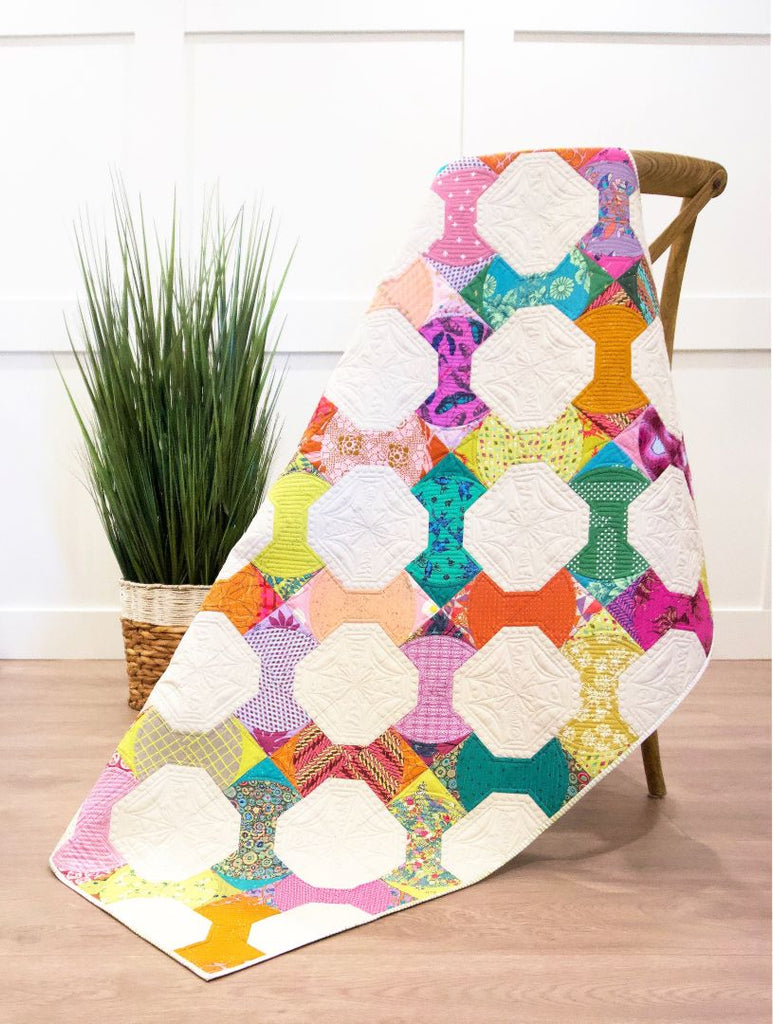 SEW KIND OF WONDERFUL - CURVY BOW TIE PATTERN - Artistic Quilts with Color